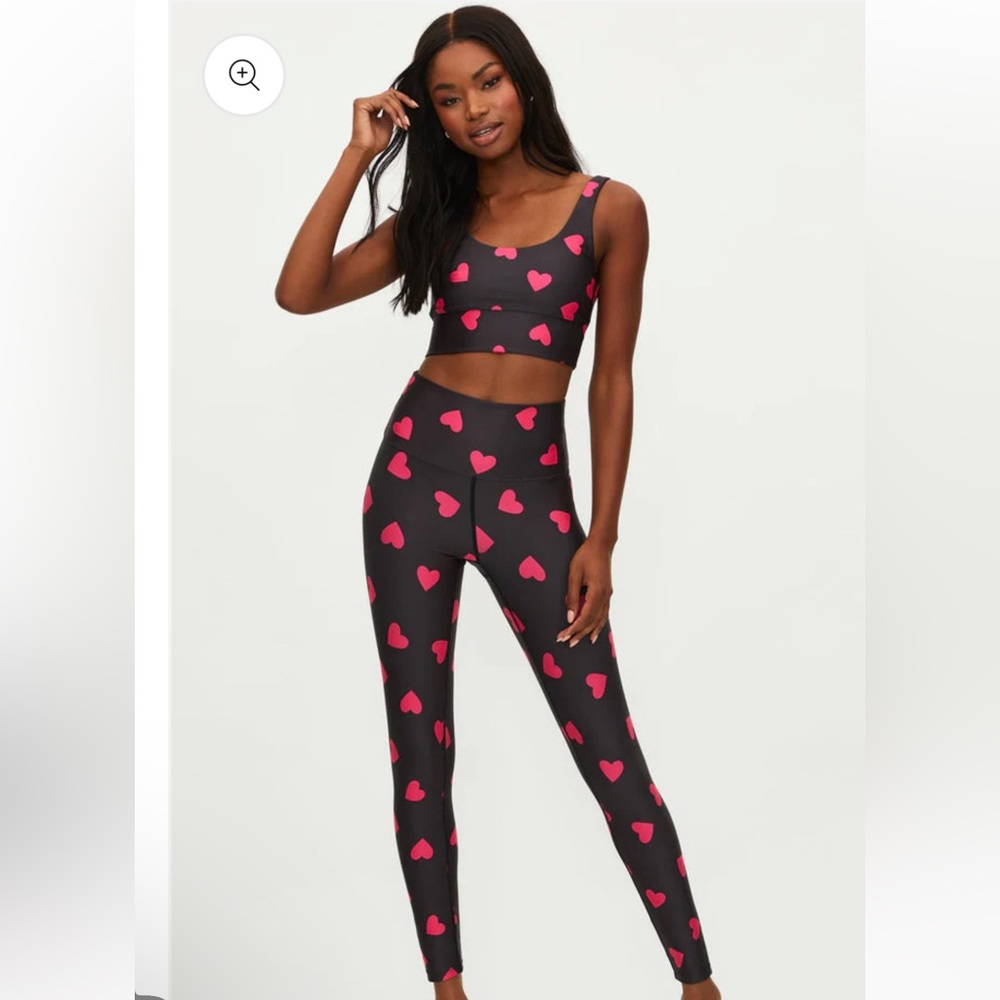 BNWT BEACH RIOT PIPER LEGGING AND LEAH TOP IN TOUGH LOVE